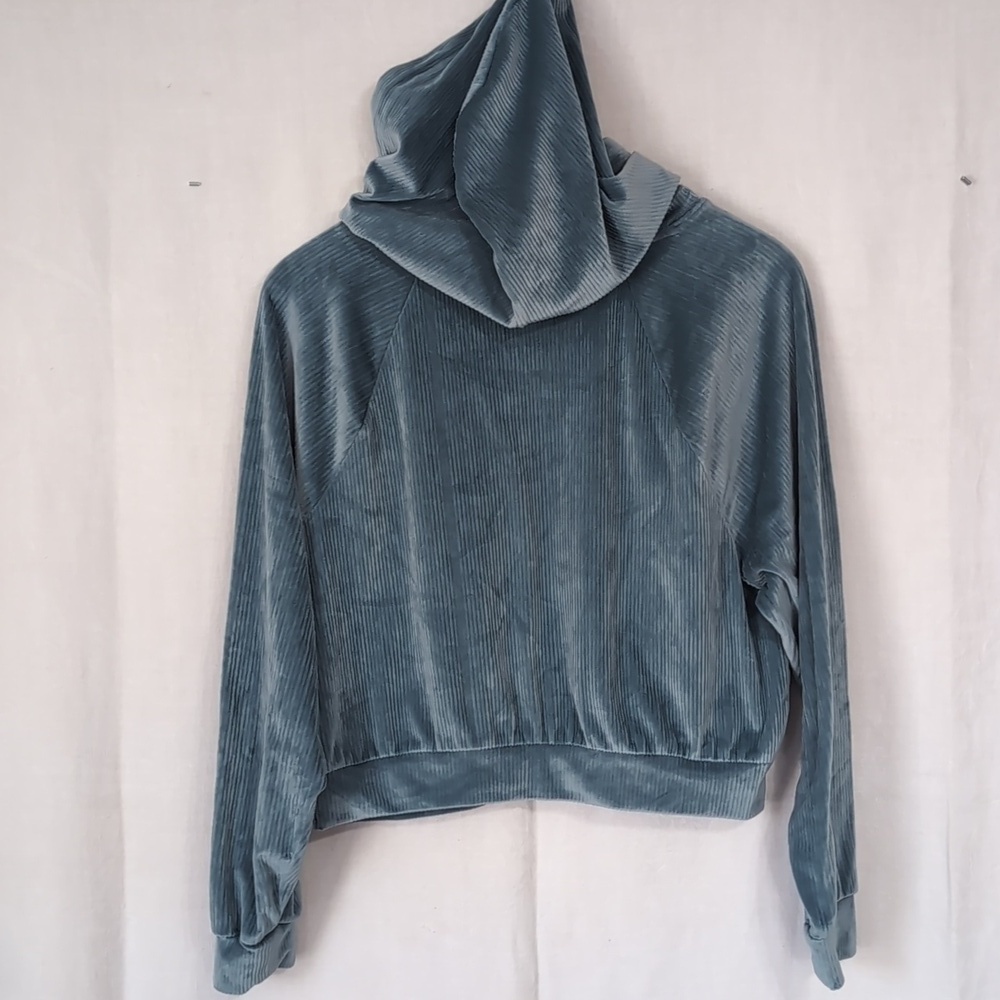 Victoria's Secret On Point Teal Velour Pullover Crop Hoodie Size Medium - Picture 7 of 7
